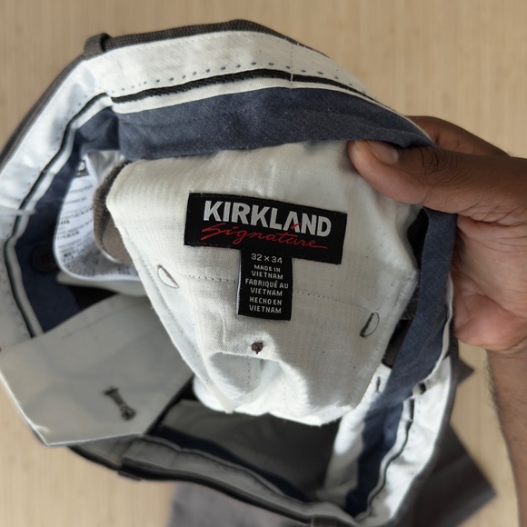 Kirkland non-Iron Work Relaxed Fit - size 32x34 - Picture 6 of 7